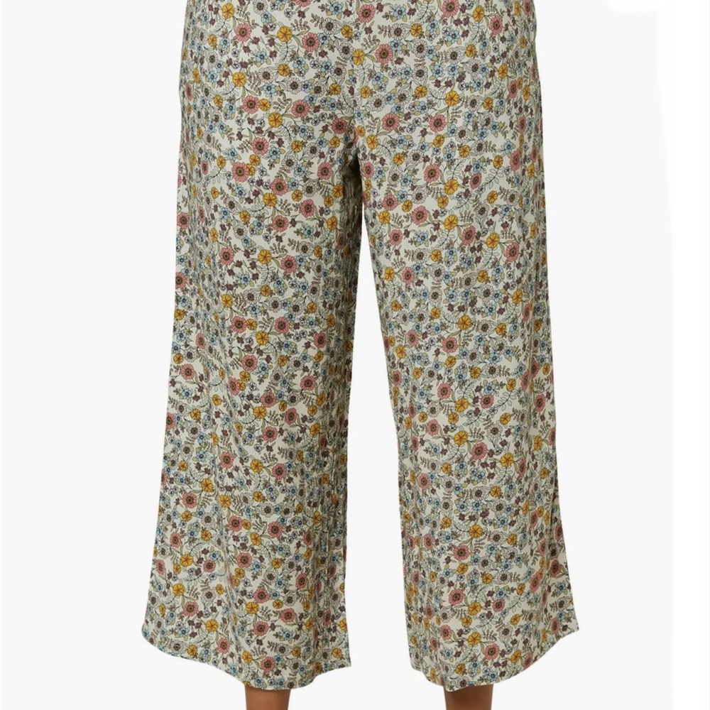 NEW O’Neill “Lido” Floral Crop Pants -Size Small - Picture 2 of 11